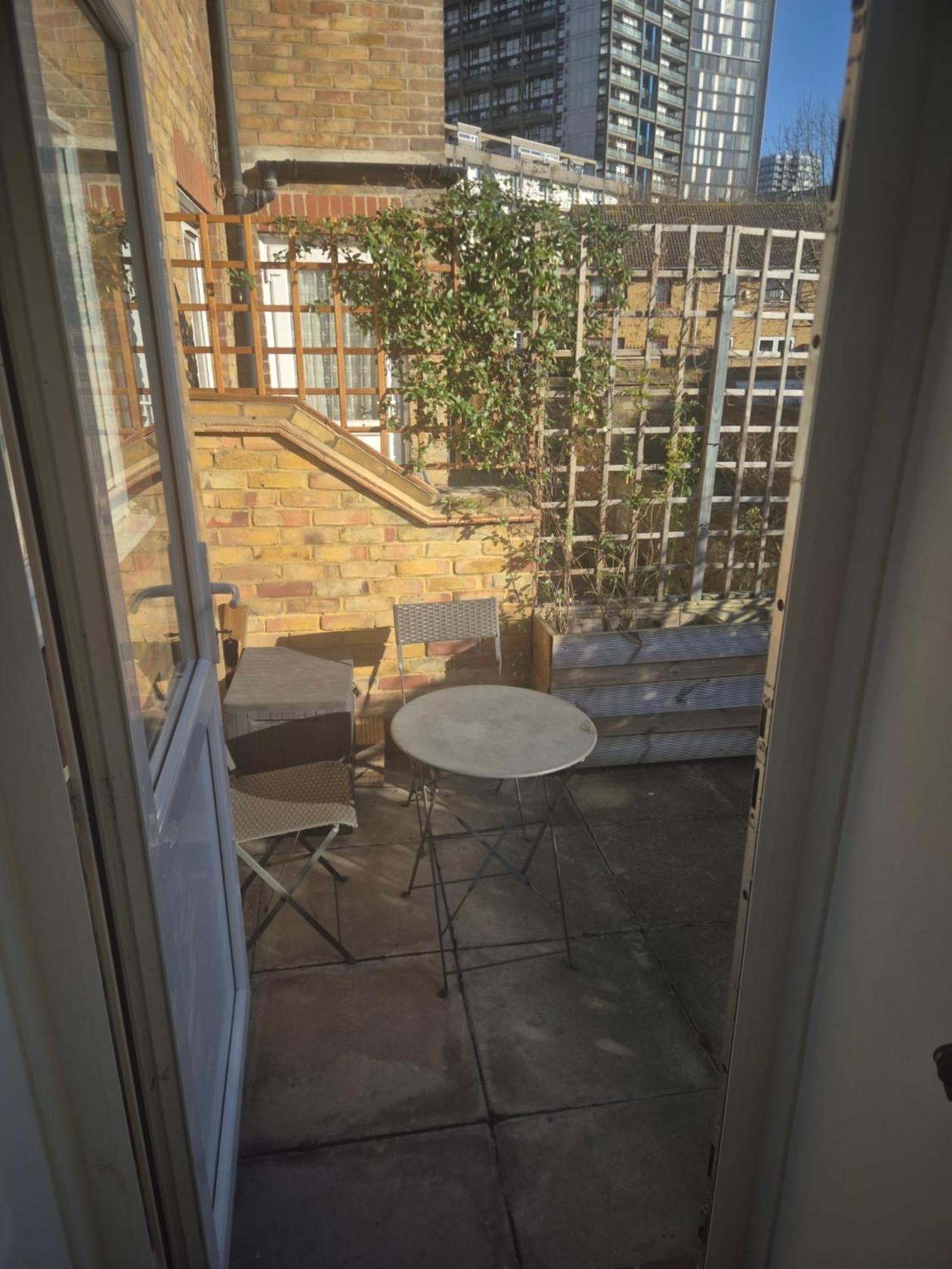 Luxury One Bedroom Flat Londra